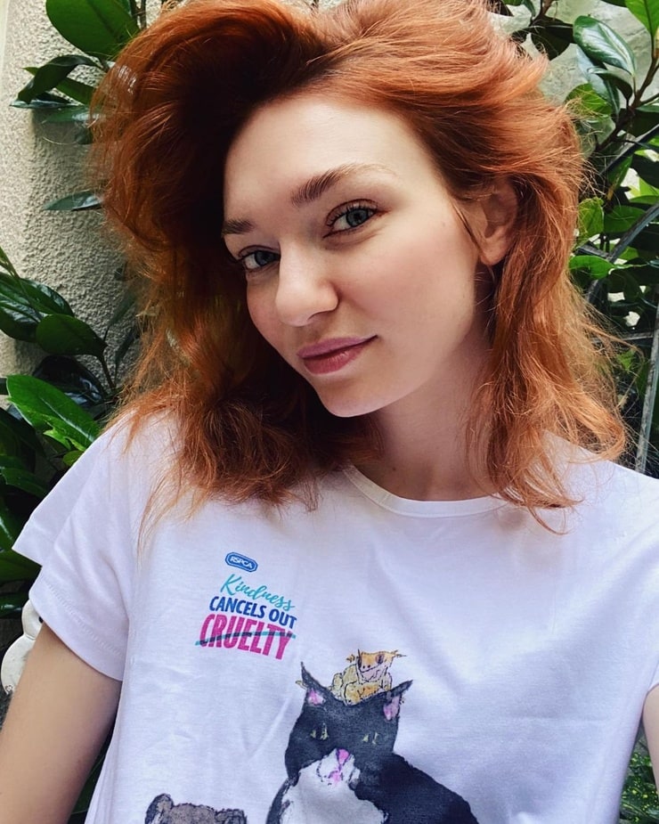 Eleanor Tomlinson