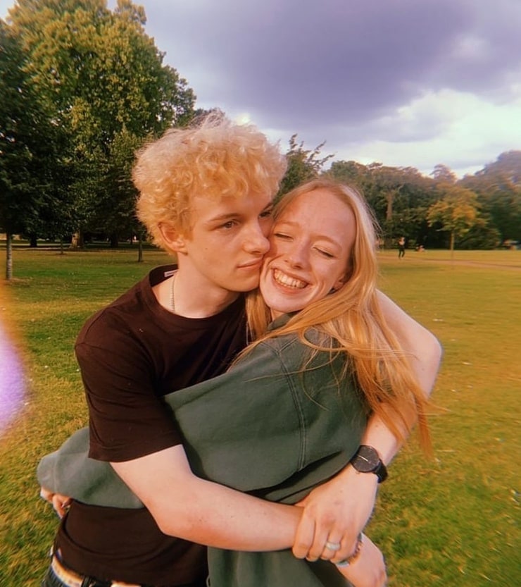 Amybeth McNulty