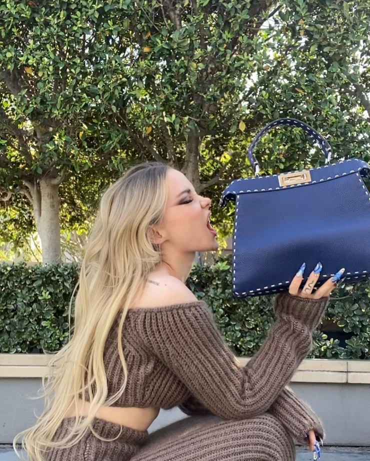 Dove Cameron