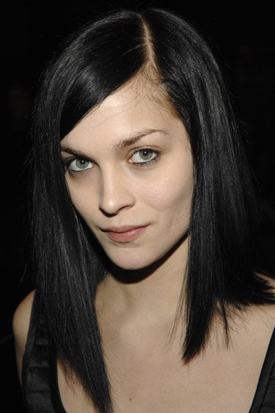 Leigh Lezark