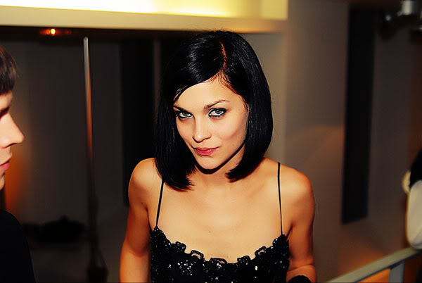 Leigh Lezark