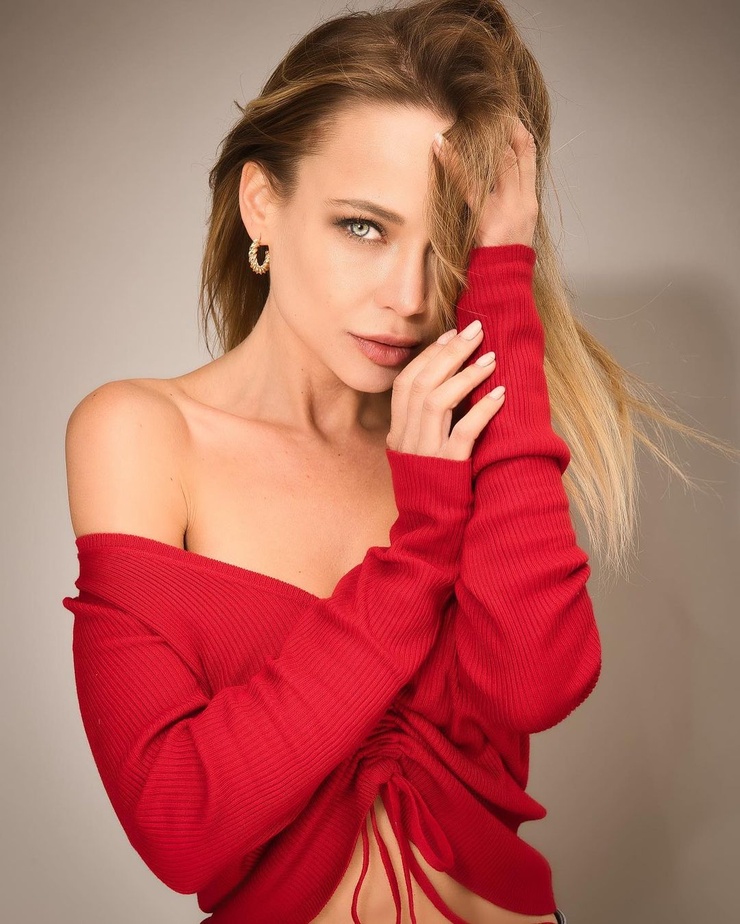 Angelina Petrova Angelina Petrova