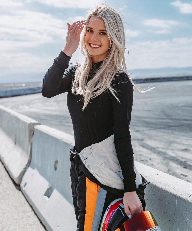 Lindsay Brewer