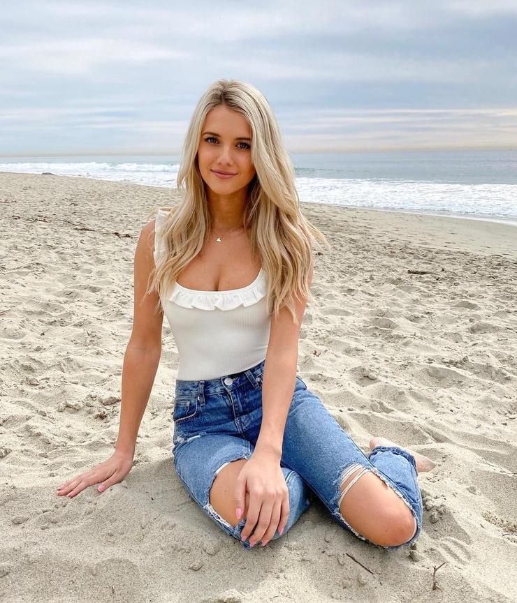 Lindsay Brewer