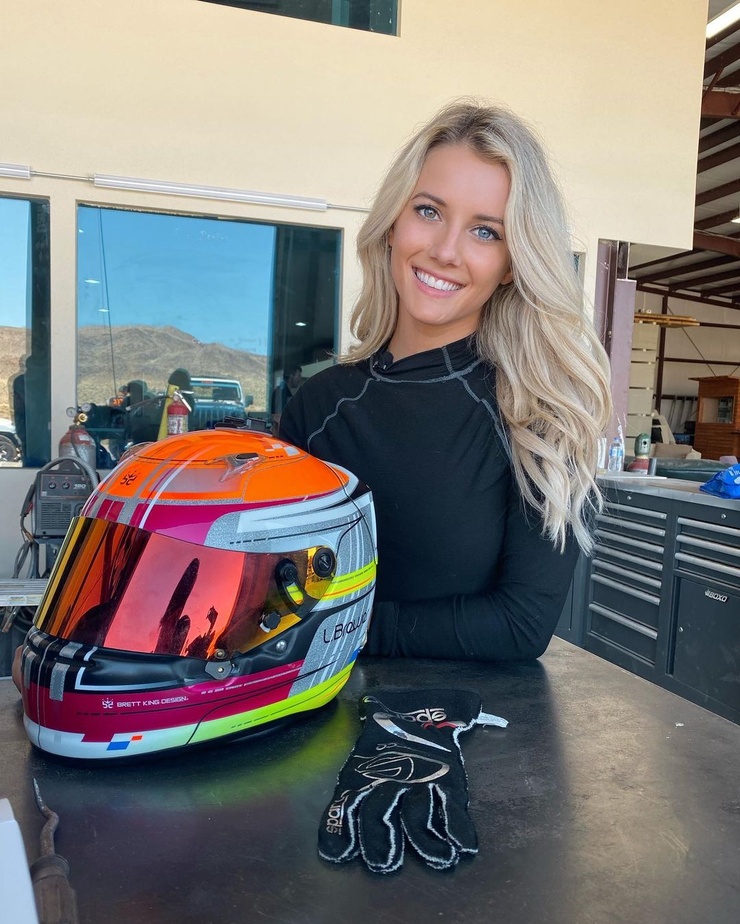 Lindsay Brewer