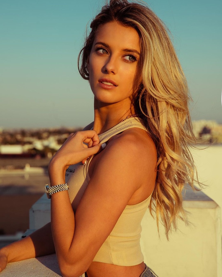Lindsay Brewer