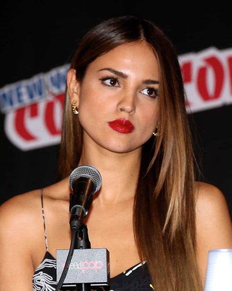 Eiza Gonzalez picture