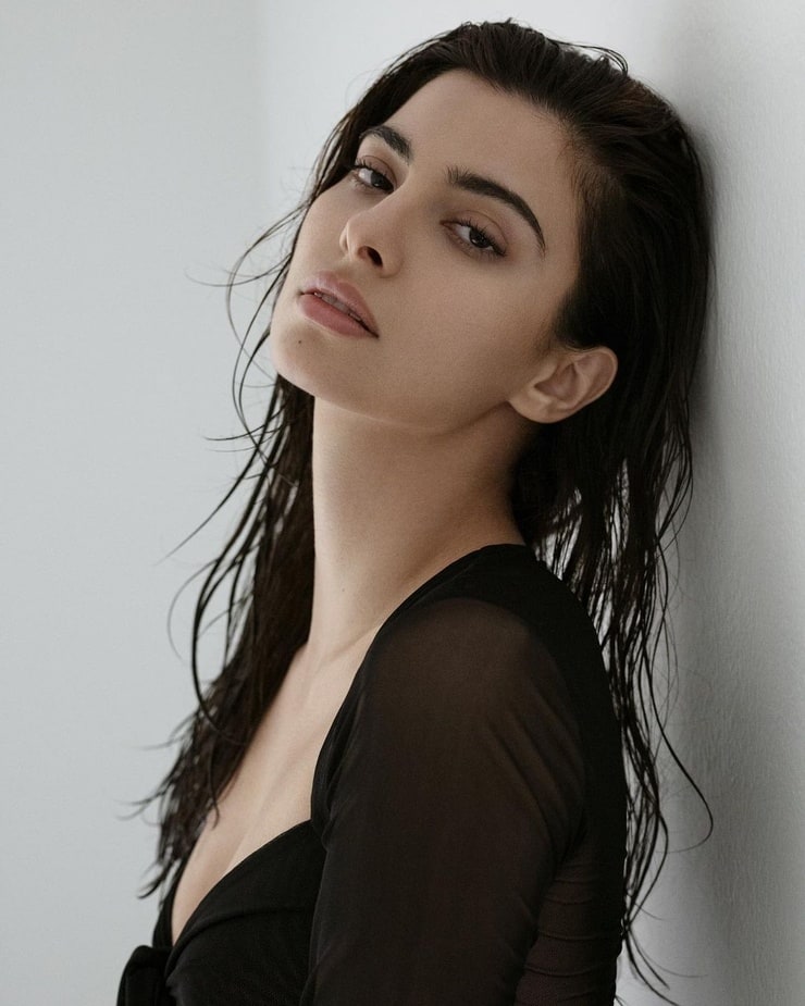 Maryam Zolghadr Maryam Zolghadr