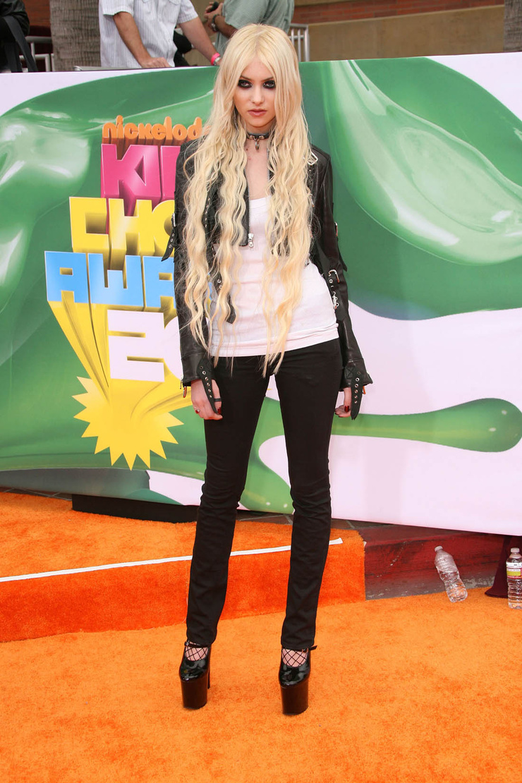 Taylor Momsen Taylor Momsen