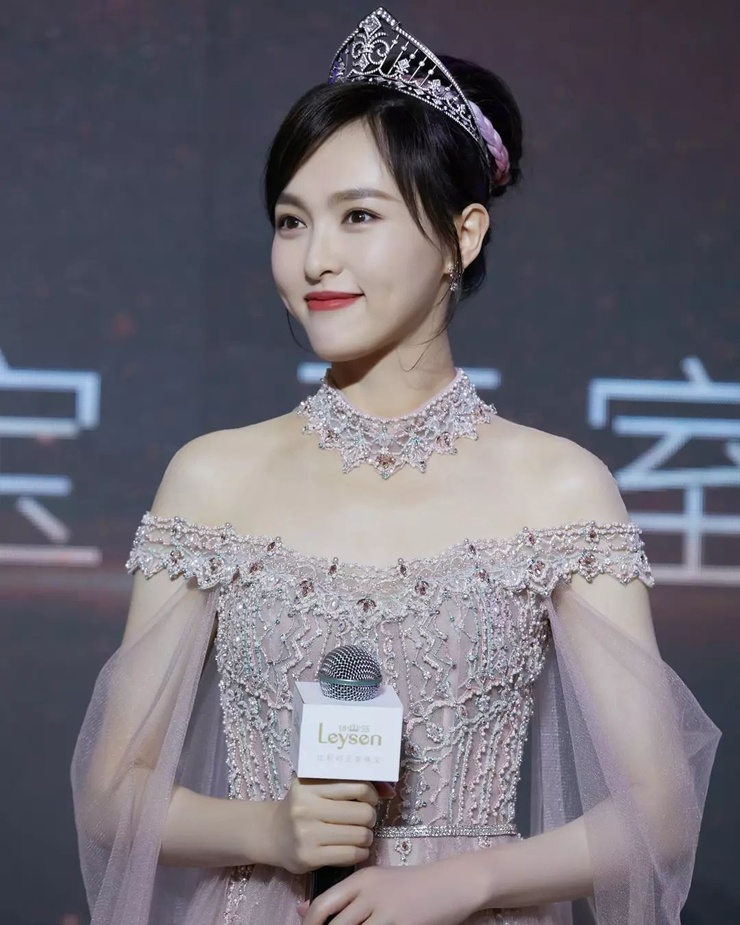 Yan Tang