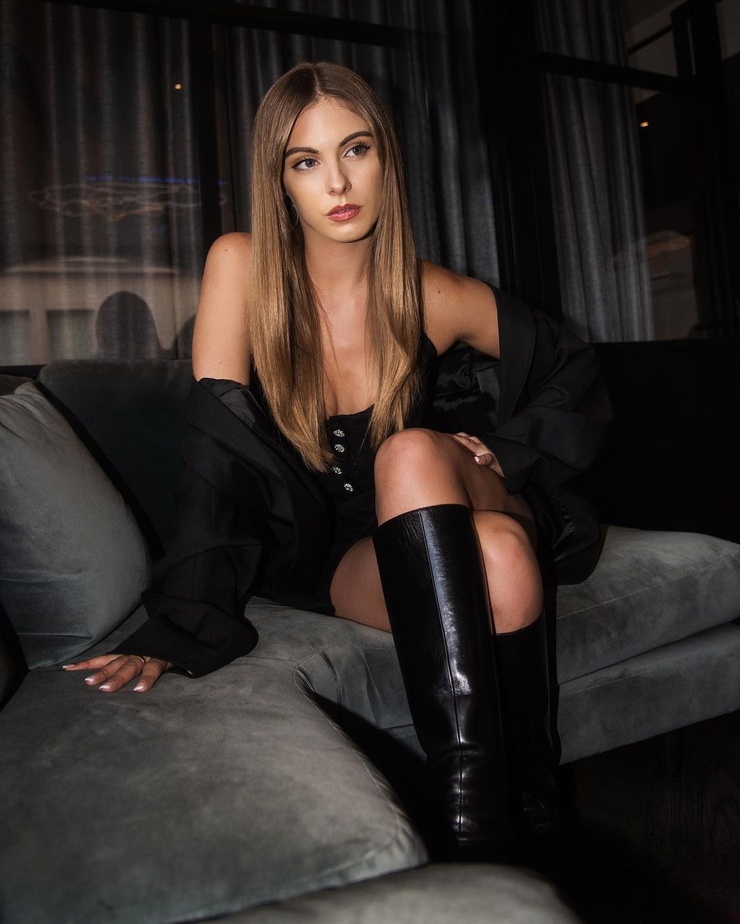 Carmella Rose Carmella Rose