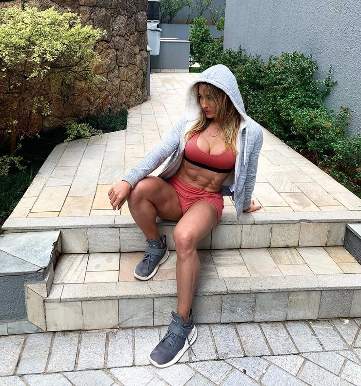 Julia Chitarra