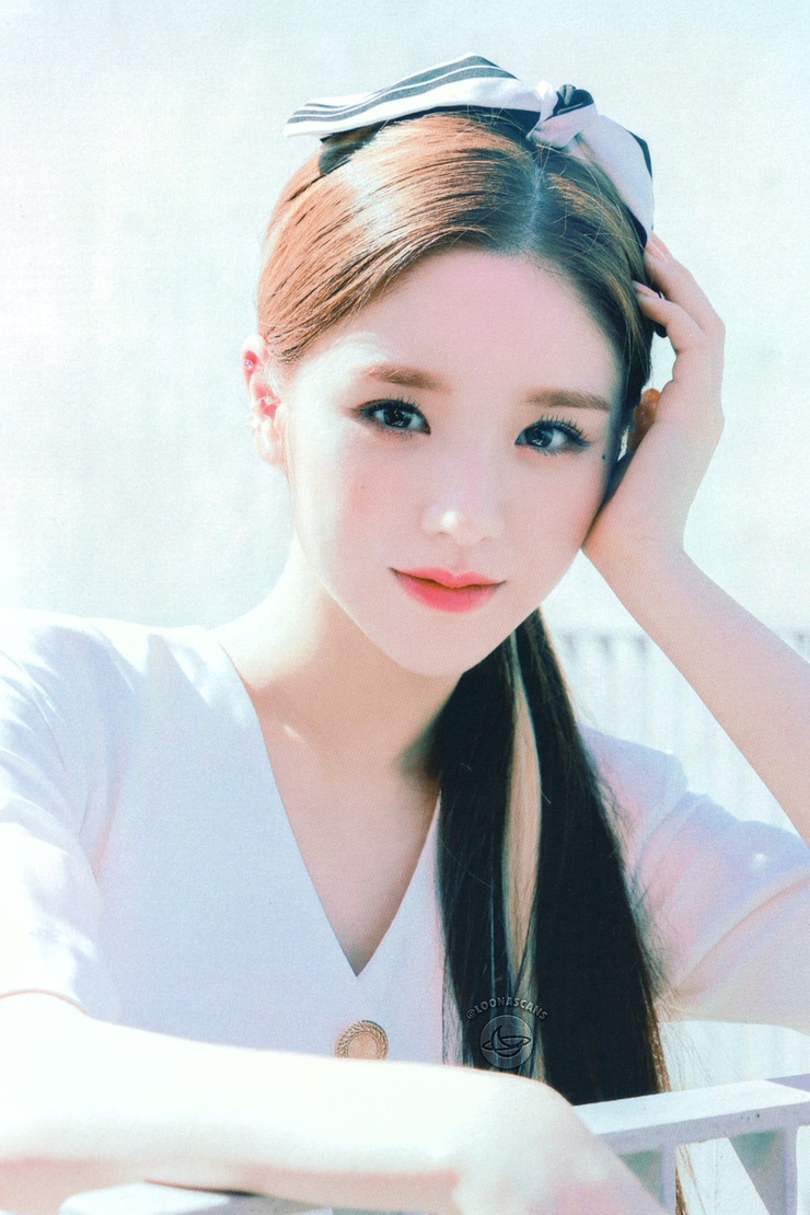 HeeJin HeeJin