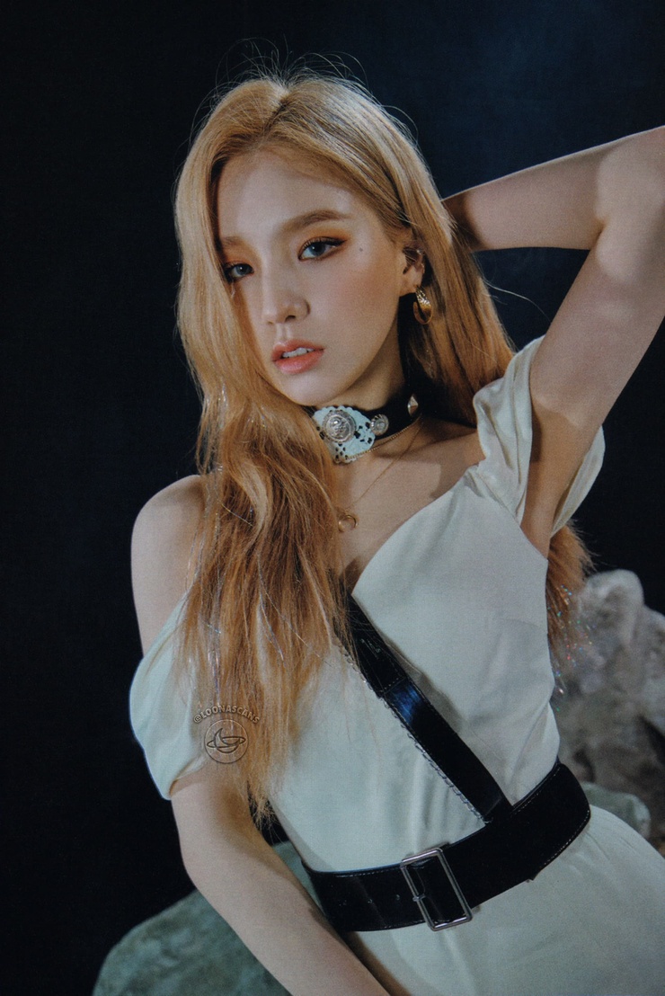 HeeJin HeeJin