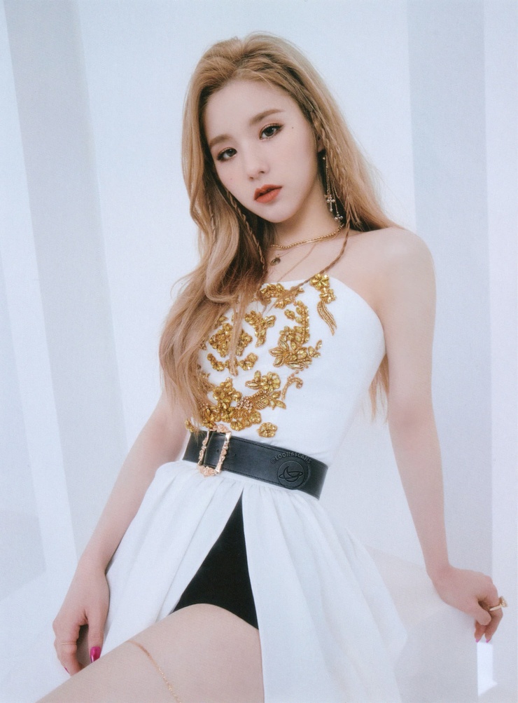 HeeJin HeeJin
