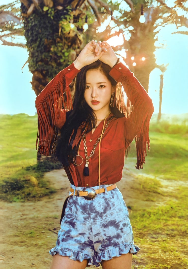 Olivia Hye picture