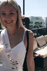 Ava Sambora