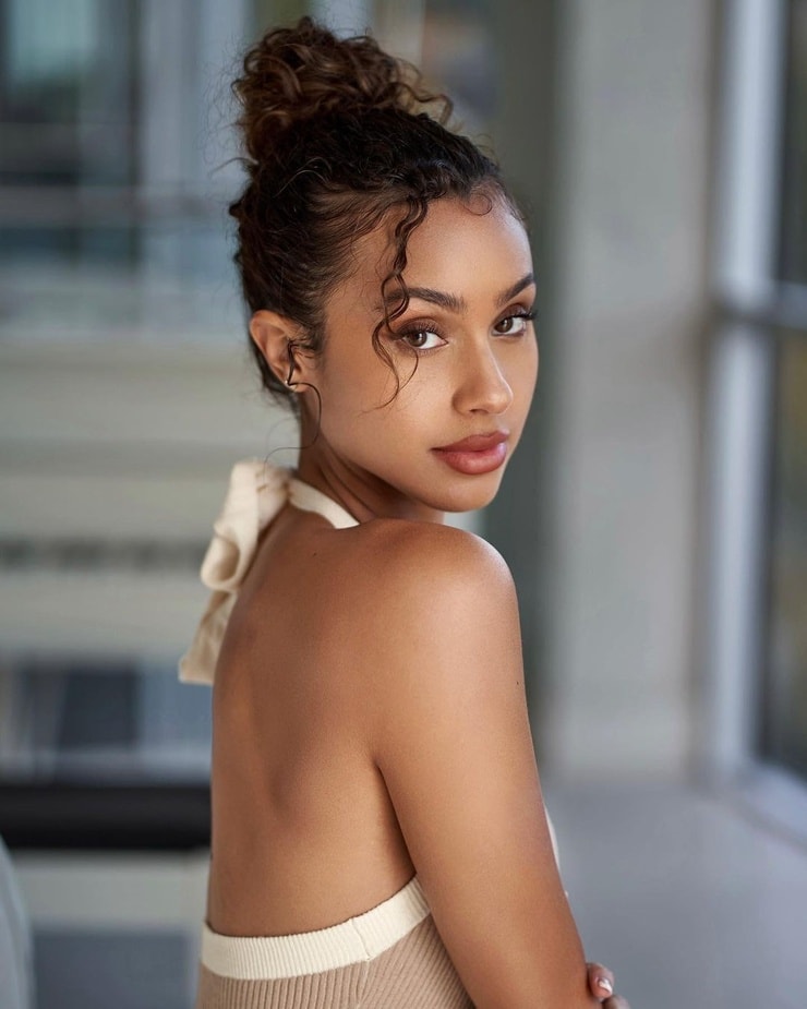 Jasmine Rae