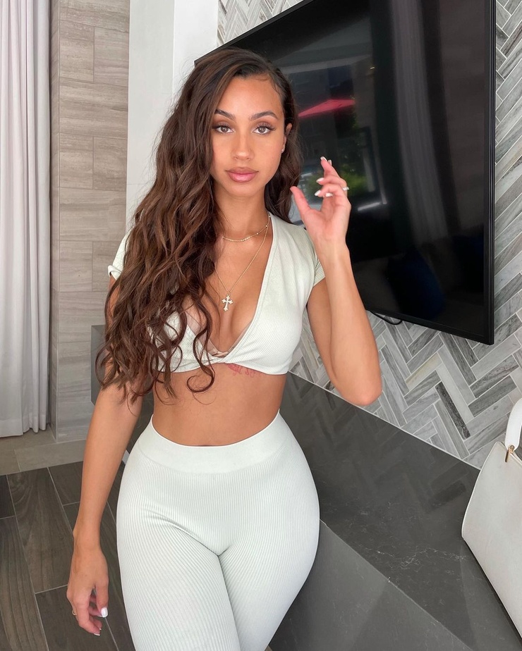Jasmine Rae