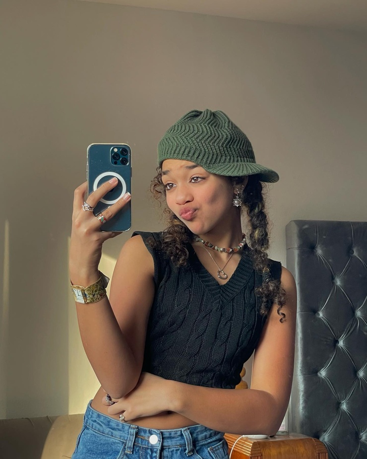 Amara Rose