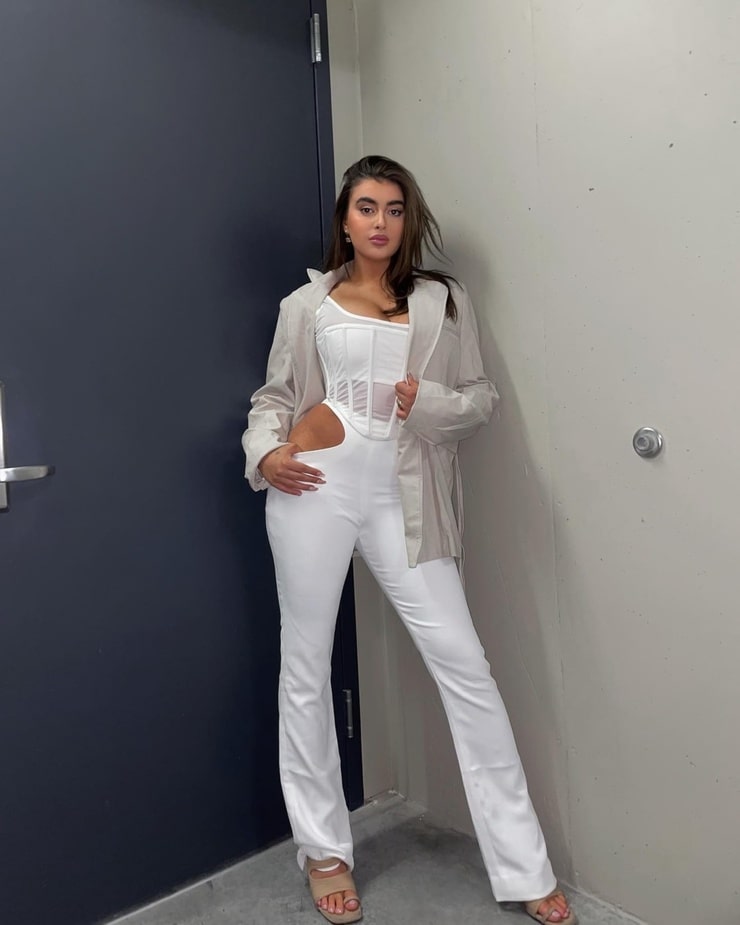 Kalani Hilliker Kalani Hilliker