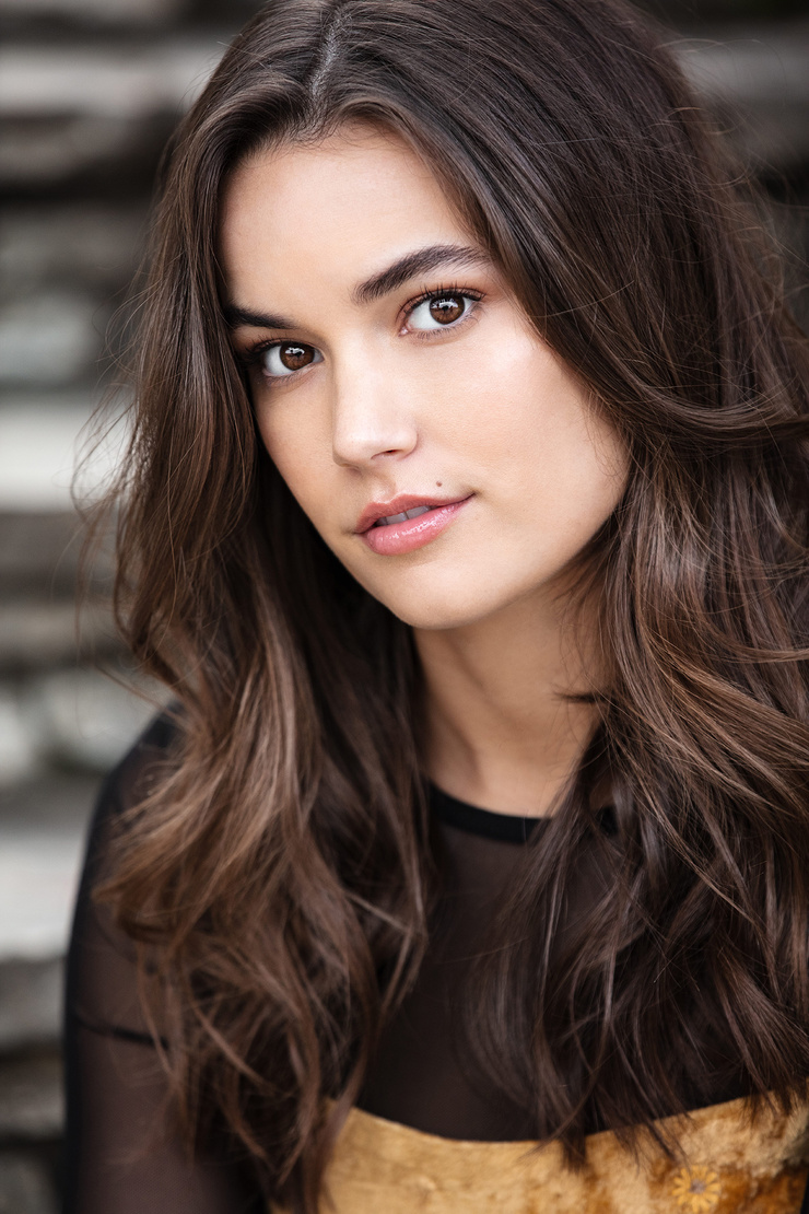 Courtney Lauren Cummings picture