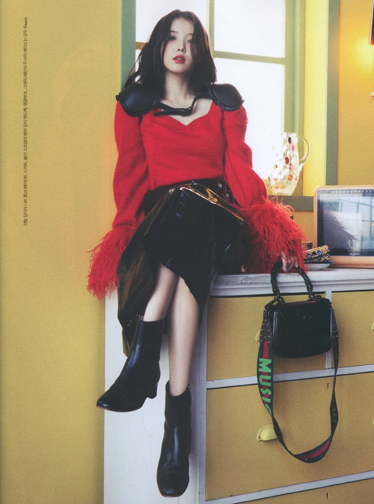 IU