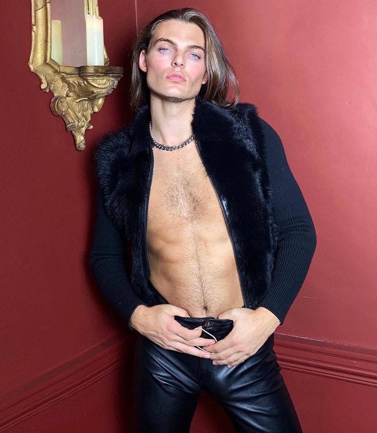 Damian Hurley Damian Hurley
