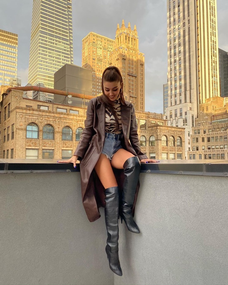 Hande Erçel Hande Erçel
