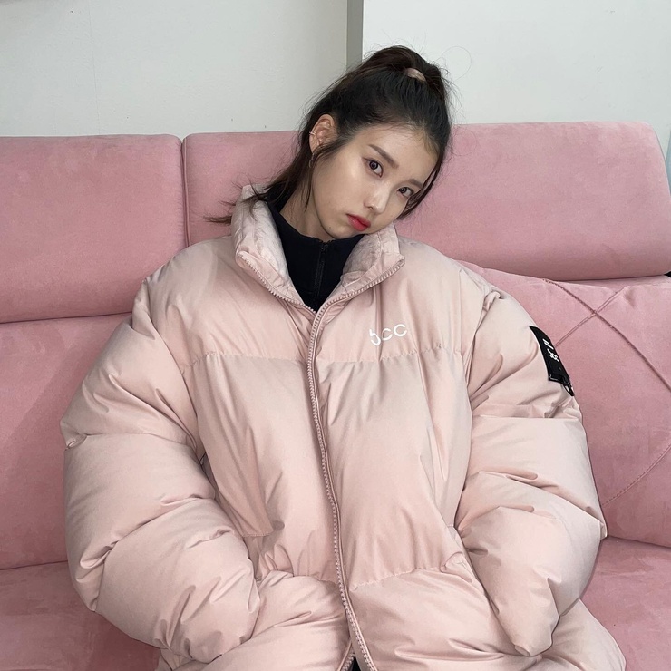 IU