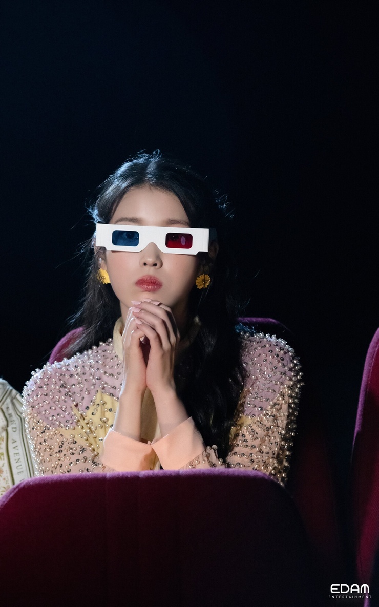 IU