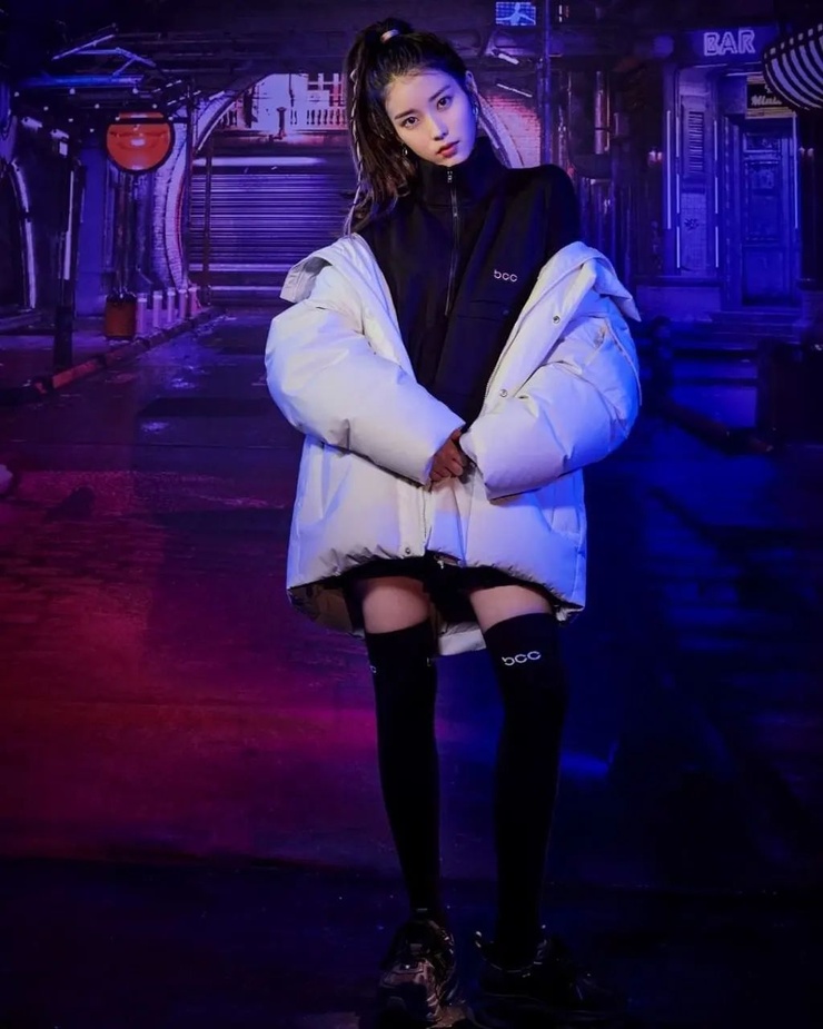 IU