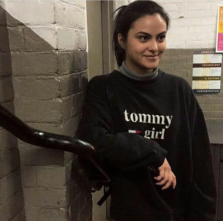 Camila Mendes