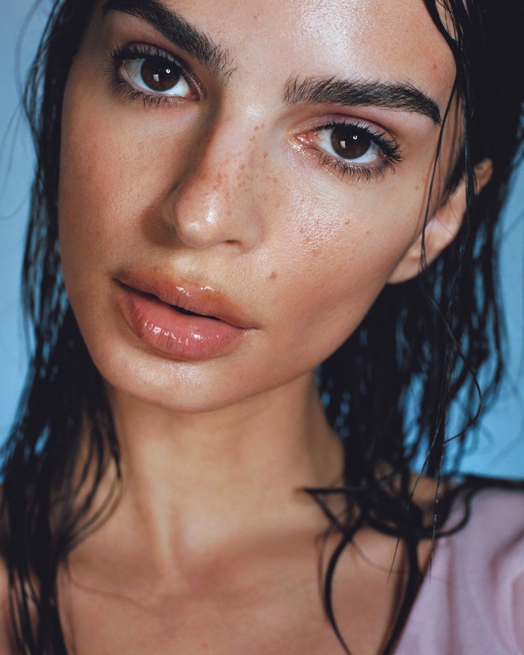 Emily Ratajkowski