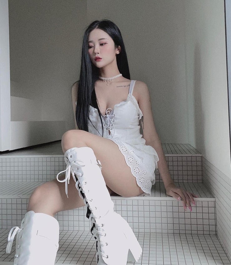 Bomi (I)
