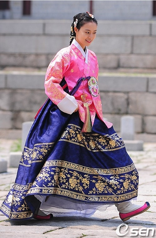 Moon Chae Won