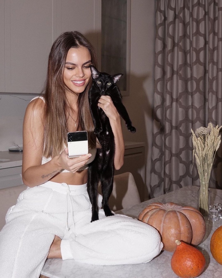 Viki Odintcova Viki Odintcova