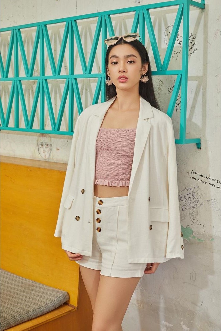 ESTEFANI TAKAKURA