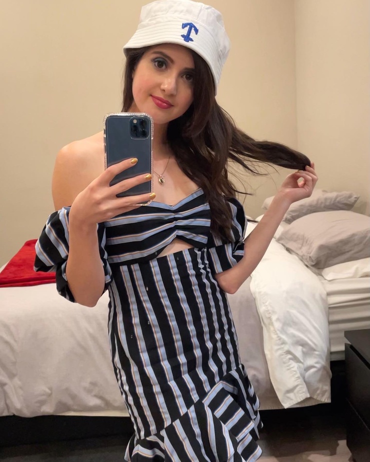Laura Marano