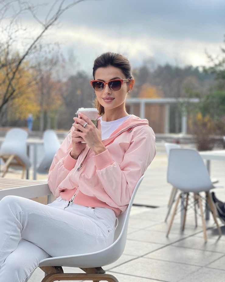 Alena Khovrina Alena Khovrina