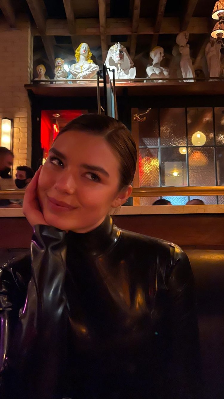 Lauren Searle