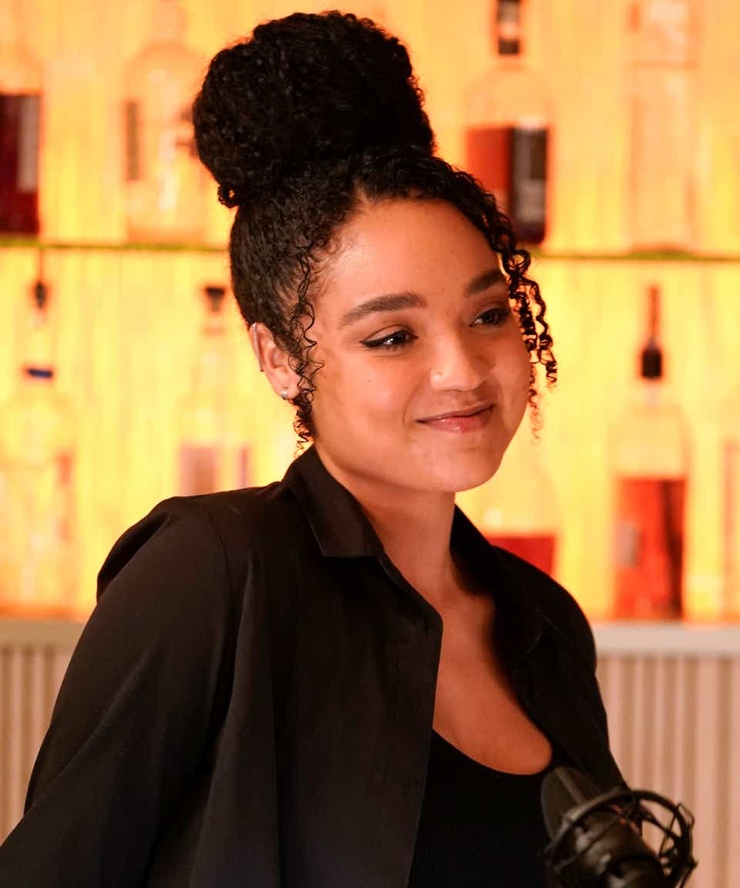 Aisha Dee