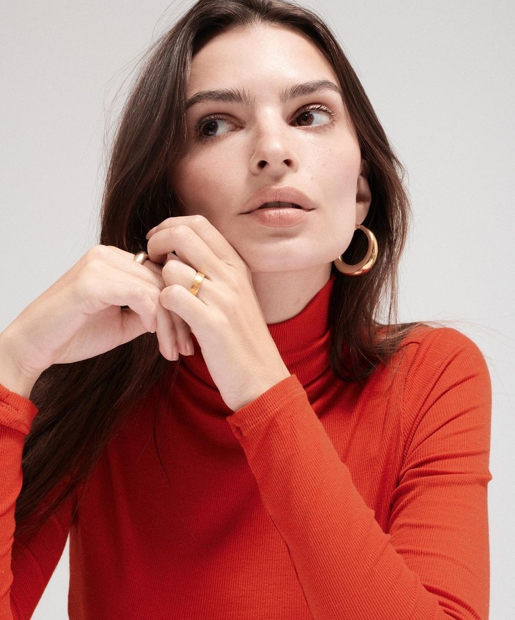 Emily Ratajkowski