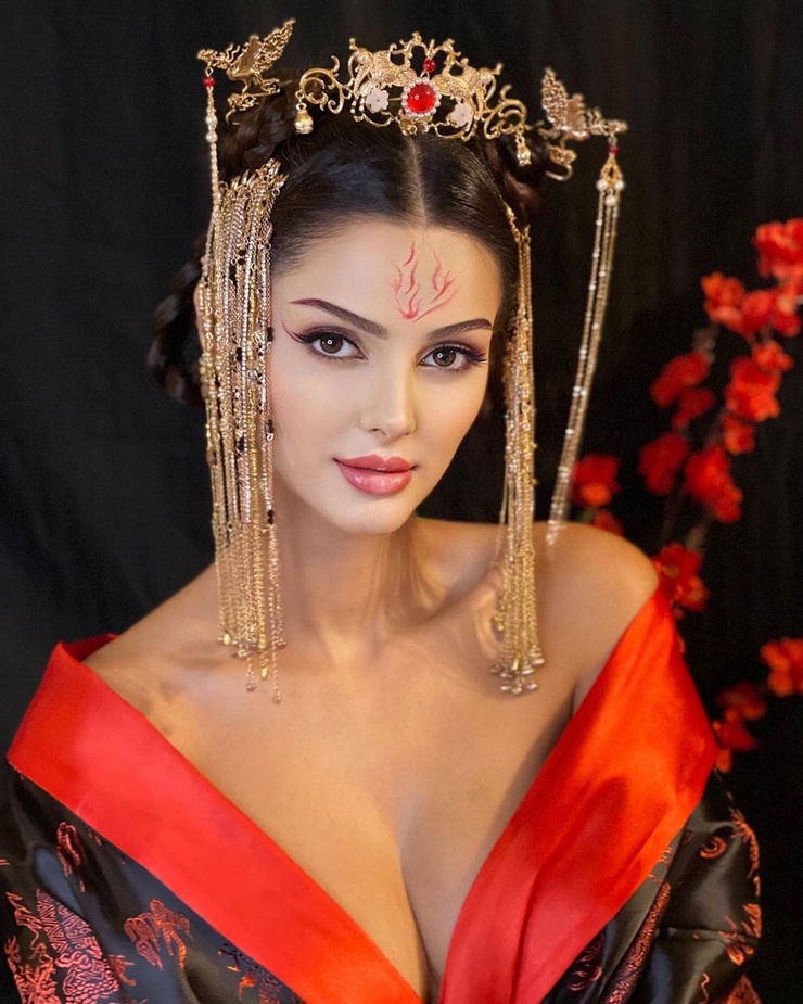 Mahlagha Jaberi Mahlagha Jaberi