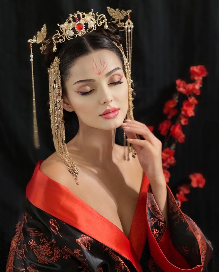 Mahlagha Jaberi Mahlagha Jaberi