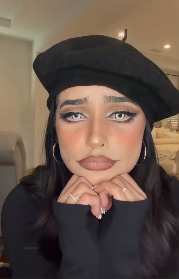 Becky G.