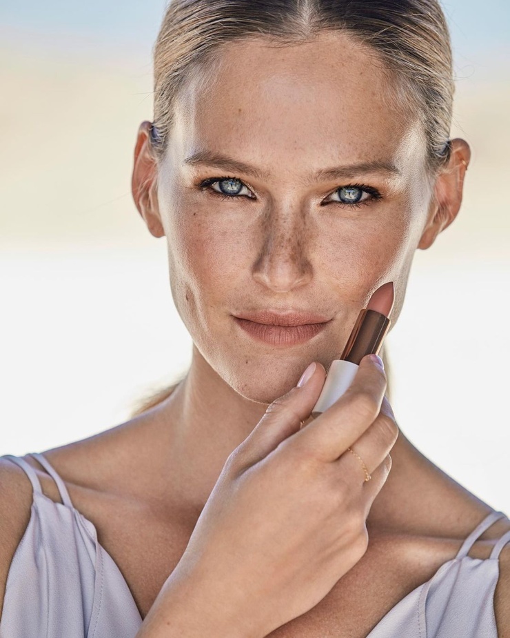 Bar Refaeli