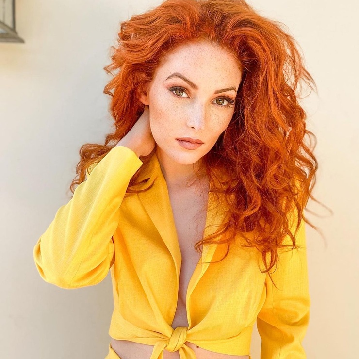 Nicole Simone
