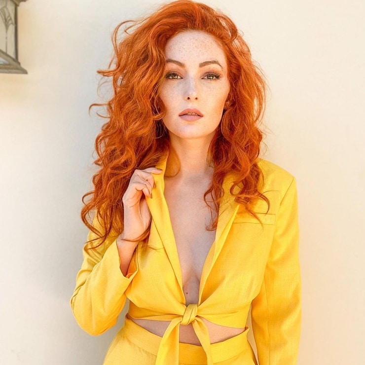 Nicole Simone