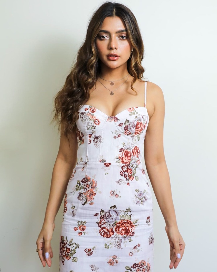 Ruhi Singh Ruhi Singh